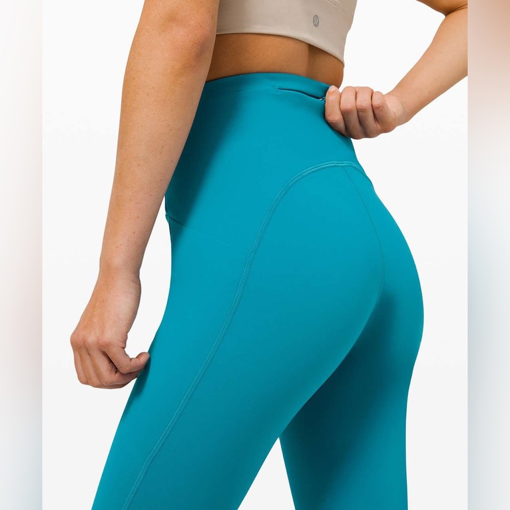 Lululemon Swift Speed High-Rise Tight 28” LUXTREME 
Hawaiian Blue